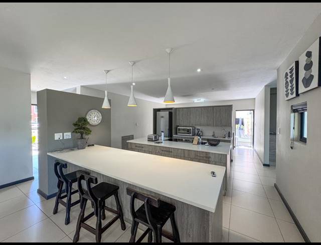 4 BEDROOM HOUSE FOR SALE IN MIDLANDS ESTATE